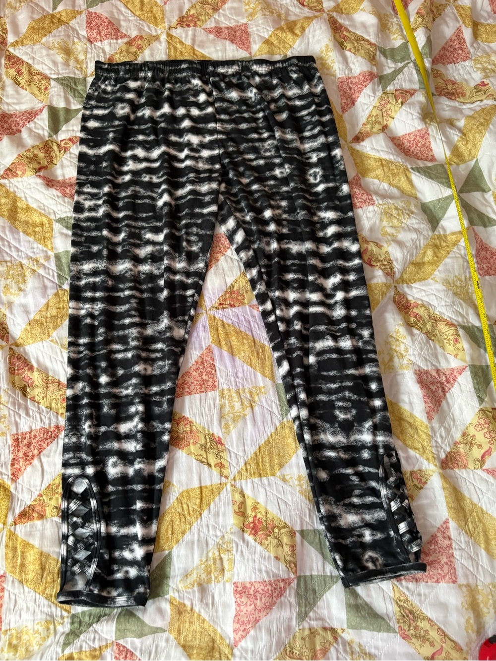 No Boundaries Black & White Tie-Dye Stretch Leggings with Ankle Cutouts